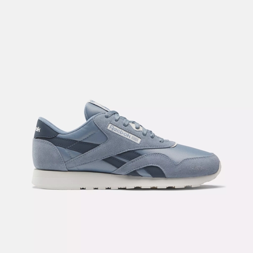 Navy blue on sale reebok classics