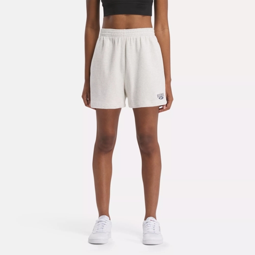 Classics Archive Essentials Small Logo Shorts - Chalk