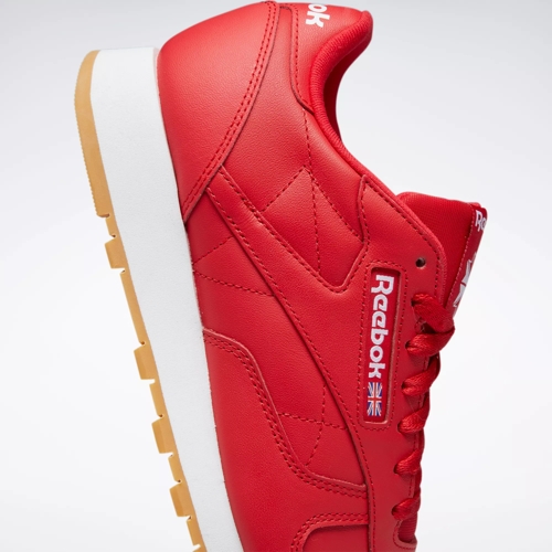 All red on sale reebok pumps