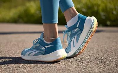 pink reebok womens shoes