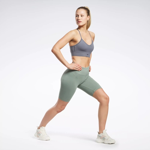 Sport Chek on X: Make sure your gym bag is stocked with everything you  need for a successful workout. From water bottles, sports bras, breathable  tops, leggings, shorts - we have what