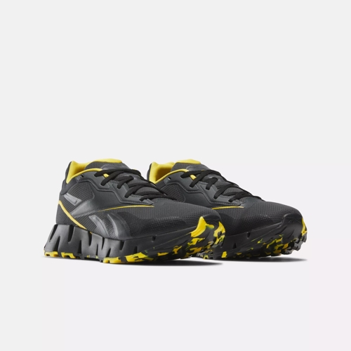 Black and yellow outlet reebok