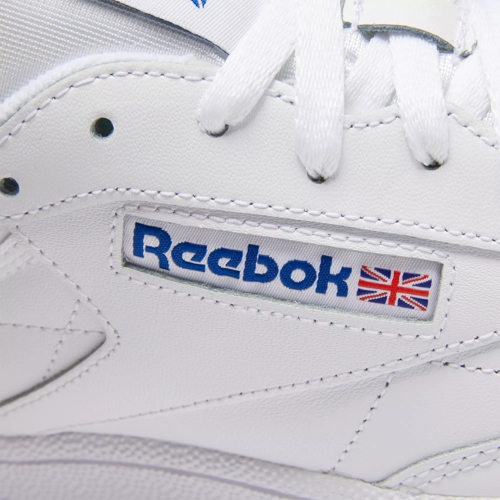 Reebok Classic Leather sneakers in white with gum sole