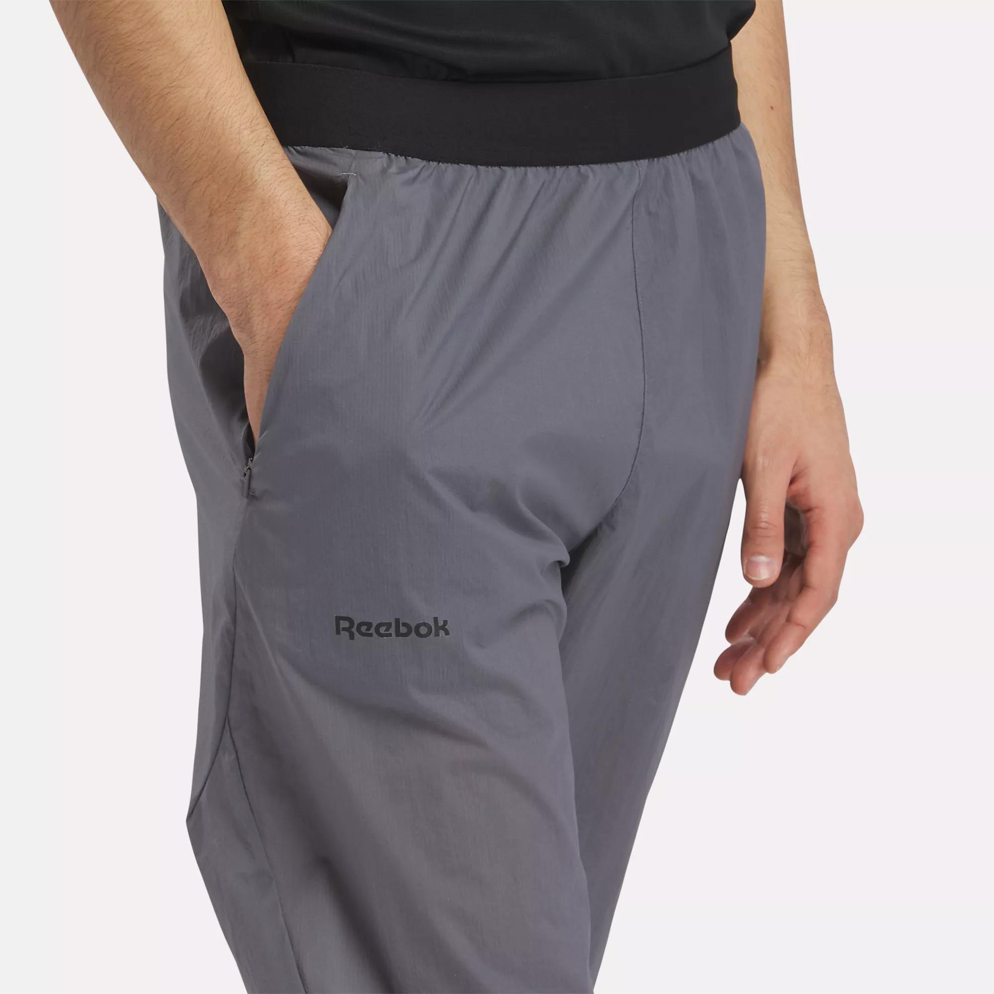 Reebok FP9735 Speedwick Trackster Pants, S/P, Black : : Clothing,  Shoes & Accessories
