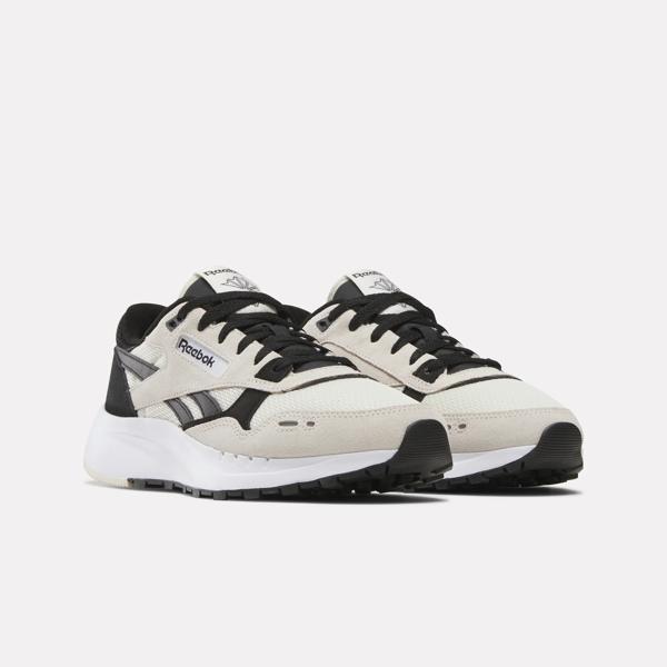 Reebok Classic Leather 2400 Mens Size 10.5 Off White