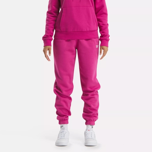 Nike joggers hot sale outfit womens