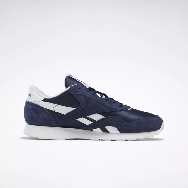 Reebok classic *NEVER popular BEEN WORN*