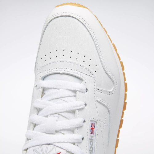 White reebok with bubble gum clearance bottom