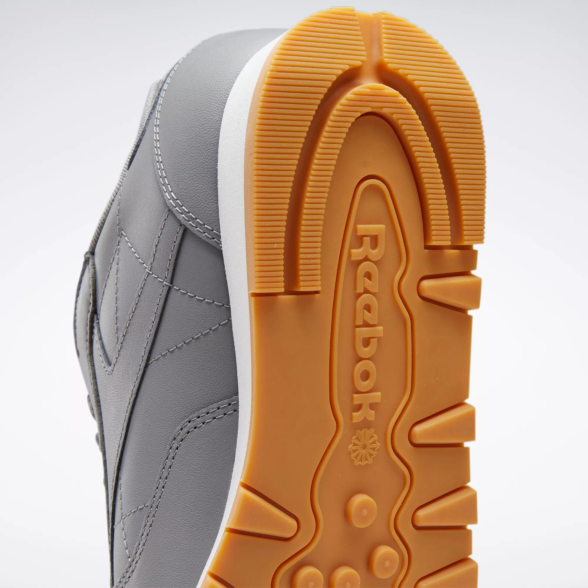 color reebok classics